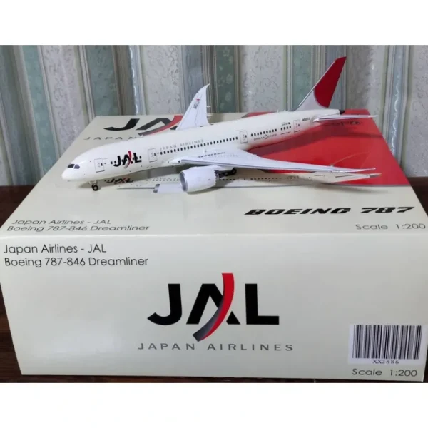 JC Wings XX2886 1:200 JAL Boeing 787-800 JA822J - Miniature Marvels: Airplane Models & Painted Dice* Airplane Model