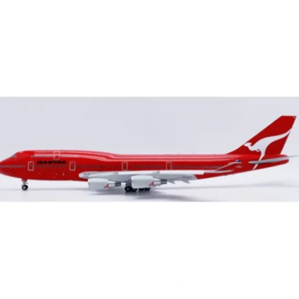 JC Wings XX20376 1:200 Qantas Boeing 747-400 "All Red" Reg: VH-OEJ - Miniature Marvels: Airplane Models & Painted Dice* Airplane Model