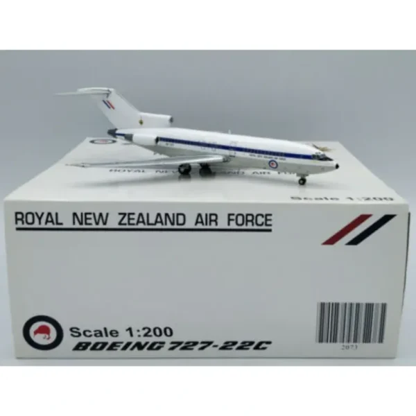 JC Wings XX2073 1:200 Royal New Zealand Air Force Boeing 727-22C - Miniature Marvels: Airplane Models & Painted Dice* Airplane Model
