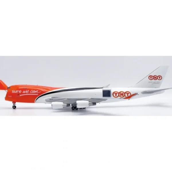 JC Wings XX20304C 1:200 TNT Express Boeing 747-400F "Interactive Series" OO-THA - Miniature Marvels: Airplane Models & Painted Dice* Airplane Model