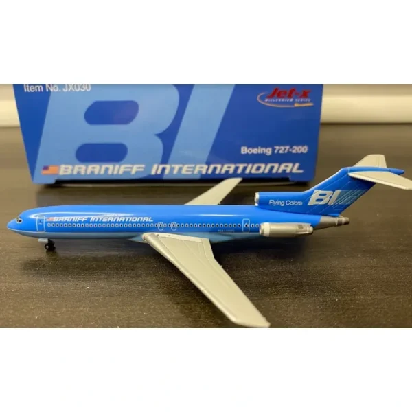 Jet-X JX030 1:400 Braniff International Boeing 727-200 - Miniature Marvels: Airplane Models & Painted Dice* Airplane Model