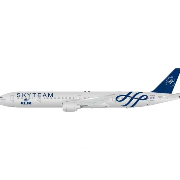 *JFox JF-777-3-002 1:200 KLM Boeing 777-300 - Miniature Marvels: Airplane Models & Painted Dice* Airplane Model