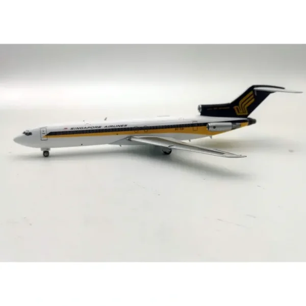JFox JF-727-2-003 1:200 Singapore Airlines Boeing 727-200 - Miniature Marvels: Airplane Models & Painted Dice* Airplane Model