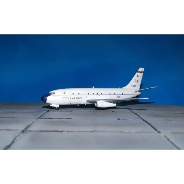 *Jfox JF-737-2-006 1:200 USAF T-43 Boeing 737-200 Randolph AFB - Miniature Marvels: Airplane Models & Painted Dice* Airplane Model