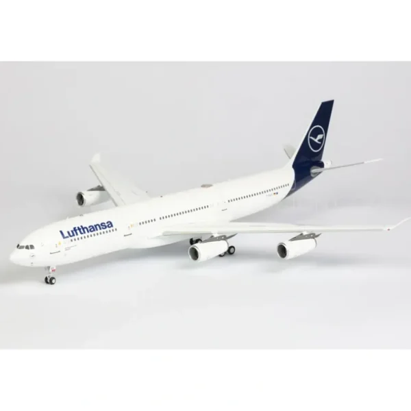 *JFox JF-A340-3-004 1:200 A340-300 Lufthansa D-AIGX - Miniature Marvels: Airplane Models & Painted Dice* Airplane Model