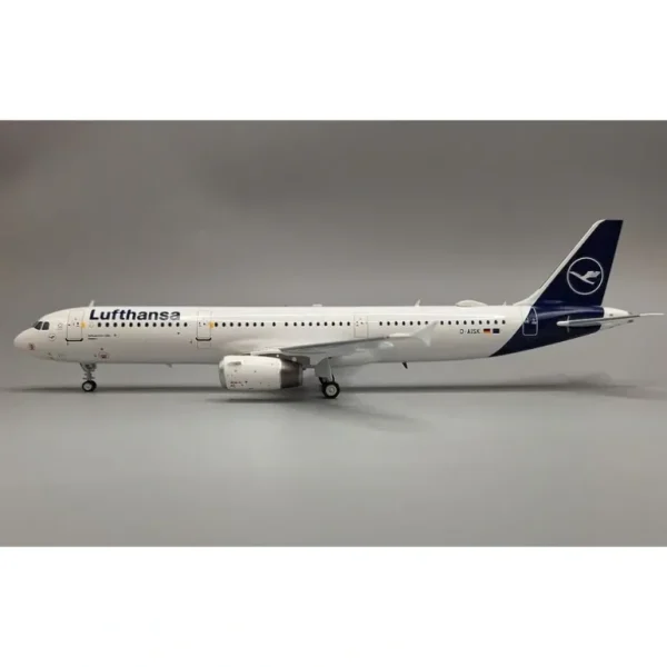 JFox JF-A321-044 1:200 Lufthansa A321-231 D-AISK - Miniature Marvels: Airplane Models & Painted Dice* Airplane Model