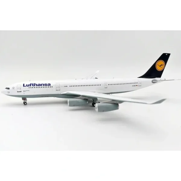 Jfox JF-A340-2-003 1:200 Lufthansa Airbus A340-200 "Essen" - Miniature Marvels: Airplane Models & Painted Dice* Airplane Model