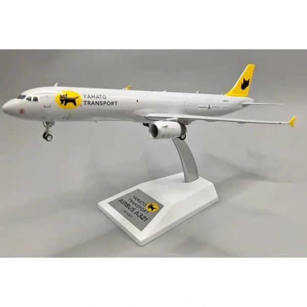 JFox JF-A321-030 A321-231(P2F) Yamato Transport (Spring Japan) JA81YA - Miniature Marvels: Airplane Models & Painted Dice* Airplane Model