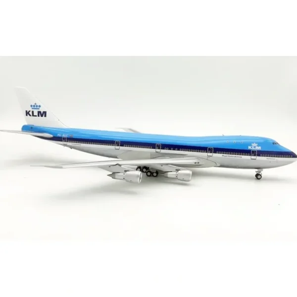 *JFox Models JF-747-2-027P 1:200 KLM Boeing 747-200 - Miniature Marvels: Airplane Models & Painted Dice* Airplane Model