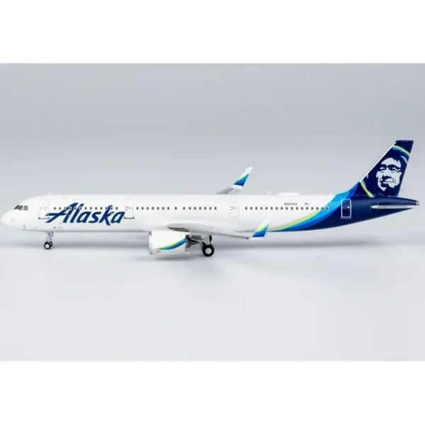 NG 13050 1:400 Alaska Airlines Airbus A321neo N921VA - Miniature Marvels: Airplane Models & Painted Dice* Airplane Model