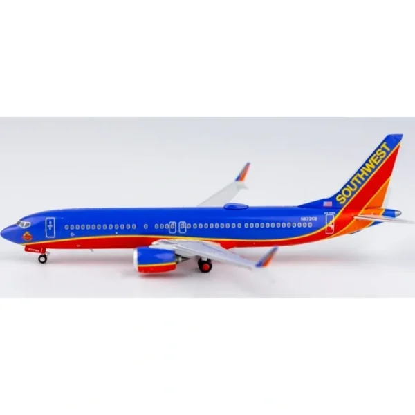 NG 88002 1:400 Southwest Airlines Boeing 737 MAX 8 N872CB "Canyon Blue Retro" - Miniature Marvels: Airplane Models & Painted Dice* Airplane Model
