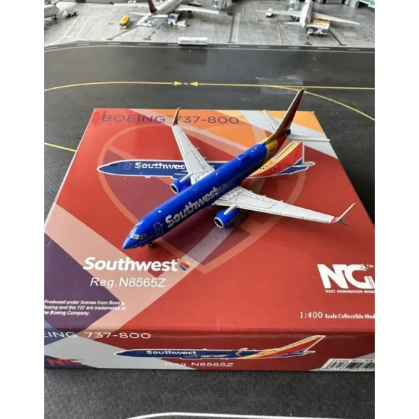 NG Models 1:400 58122 Southwest Boeing 737-800 N8565Z - Miniature Marvels: Airplane Models & Painted Dice* Airplane Model