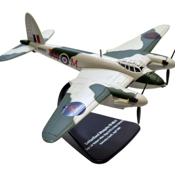 Oxford AC014 1:72 de Havilland Mosquito FB.VI RAF (Kipp & Huletsky) - Miniature Marvels: Airplane Models & Painted Dice* Airplane Model