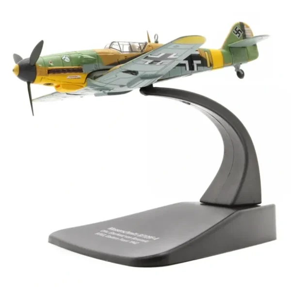 Oxford AC114 1:72 Messerschmitt Bf 109F-4/Trop - 104-victory ace Eberhard von Boremski, 9./JG 3 "Udet," Luftwaffe, Russia, 1943 - Miniature Marvels: Airplane Models & Painted Dice* Airplane Model