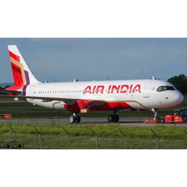 Phoenix 11907 1:400 Air India Airbus A320neo VT-RTN - Miniature Marvels: Airplane Models & Painted Dice* Airplane Model