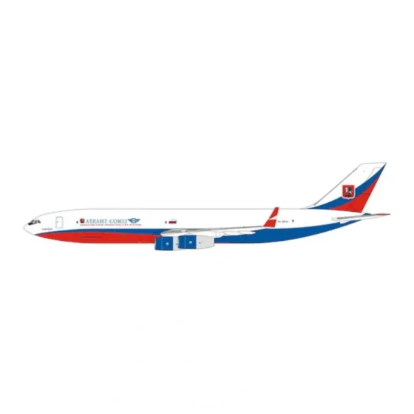 Phoenix 11901 1:400 Atlant-Soyuz Il-96-400T RA-96101 - Miniature Marvels: Airplane Models & Painted Dice* Airplane Model