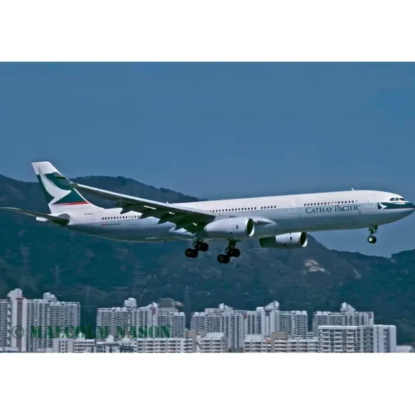 Phoenix 04595 1:400 Cathay Pacific A330-300 VR-HLD - Miniature Marvels: Airplane Models & Painted Dice* Airplane Model