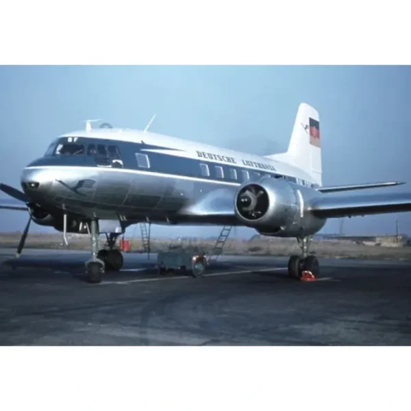 Phoenix 02026 1:200 Deutsche Lufthansa Il-14 DM-SBF - Miniature Marvels: Airplane Models & Painted Dice* Airplane Model