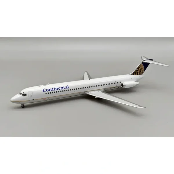 Pre-Order InFlight200 IF951CO0724 Continental DC-9-51 N670MC - Miniature Marvels: Airplane Models & Painted Dice* Airplane Model