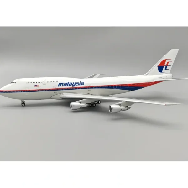 Pre-Order InFlight IF743MH1024 1:200 Malaysia Airlines Boeing 747-3H6M 9M-MHK - Miniature Marvels: Airplane Models & Painted Dice* Airplane Model