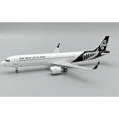 Pre-order InFlight200 IF321ZK0624 1:200 Air New Zealand Airbus A321-271NX ZK-OYE - Miniature Marvels: Airplane Models & Painted Dice* Airplane Model
