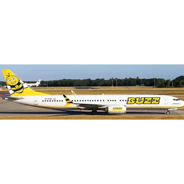 Pre-Order Jc Wings EW238M004 1:200 Buzz Boeing 737 MAX 8 - Miniature Marvels: Airplane Models & Painted Dice* Airplane Model