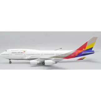 Pre-Order JC Wings JC2AAR0124 1:200 Asiana Airlines B747-400M HL7421 - Miniature Marvels: Airplane Models & Painted Dice* Airplane Model