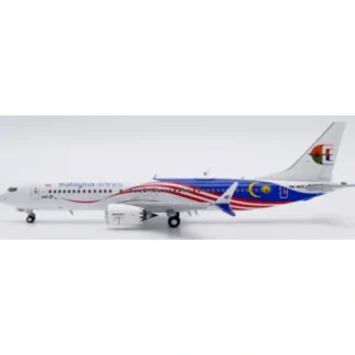 New Pre-Order JC Wings LH4360 1:400 Malaysia Airlines Boeing 737 MAX 8 Reg: 9M-MVD - Miniature Marvels: Airplane Models & Painted Dice Airplane Model