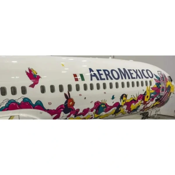 Sale Pre-Order JC Wings XX20570 1:200 AeroMexico Boeing 737 MAX 9 "Kukulcn" Reg: XA-GQS - Miniature Marvels: Airplane Models & Painted Dice Airplane Model