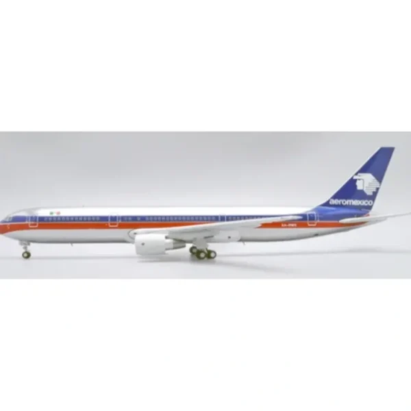 Outlet Pre-Order JC Wings XX20152 1:200 AeroMexico Boeing 767-300ER "OC""Polished" Reg: XA-RWX - Miniature Marvels: Airplane Models & Painted Dice Airplane Model