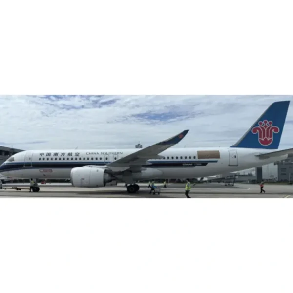 Outlet Pre-Order JC Wings XX40288 1:400 China Southern Airlines COMAC C919 B-919J - Miniature Marvels: Airplane Models & Painted Dice Airplane Model