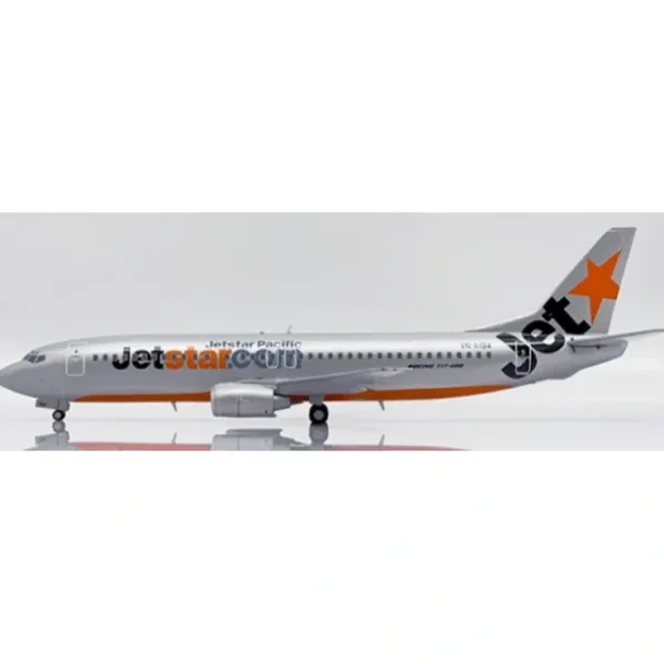 Sale Pre-Order JC Wings XX20387 1:200 Jetstar Pacific Boeing 737-400 VN-A194 - Miniature Marvels: Airplane Models & Painted Dice Airplane Model