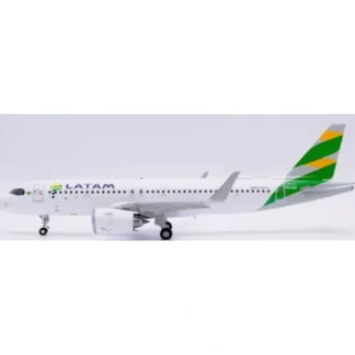Cheap Pre-Order JC Wings XX20450 1:200 LATAM Airbus A320NEO "Brazil Flag" Reg: PR-XBG - Miniature Marvels: Airplane Models & Painted Dice Airplane Model