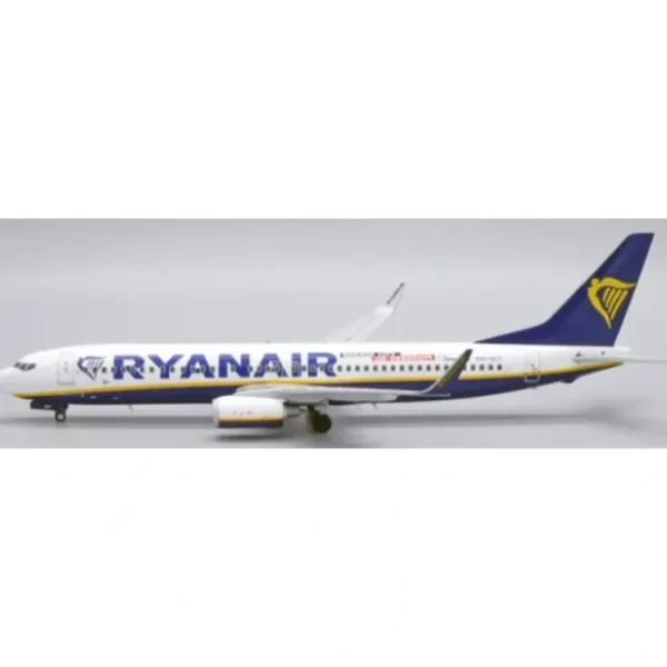 Fashion Pre-Order JC Wings XX2440 1:200 Malta Air (Ryanair) Boeing 737-800 Reg: 9H-QCT - Miniature Marvels: Airplane Models & Painted Dice Airplane Model