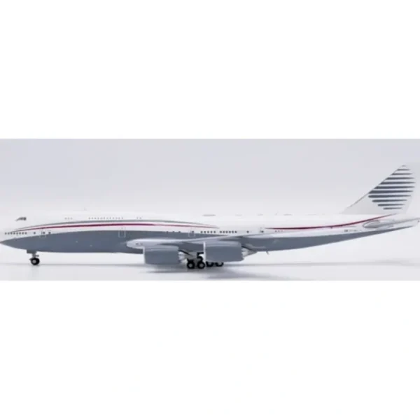 Hot Pre-Order JC Wings XX40162 1:400 Qatar Amiri Flight Boeing 747-8(BBJ) A7-HBJ - Miniature Marvels: Airplane Models & Painted Dice Airplane Model