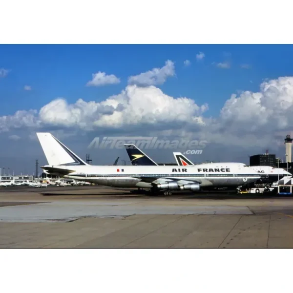 Discount Pre-Order Phoenix 11921 1:400 Air France B747-100 F-BPVC - Miniature Marvels: Airplane Models & Painted Dice Airplane Model