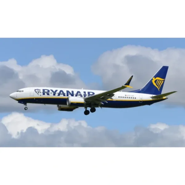 Outlet Pre-Order Phoenix 11938 1:400 Ryanair B737 MAX 8 EI-IJT - Miniature Marvels: Airplane Models & Painted Dice Airplane Model