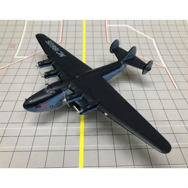 Best Sale PRE-ORDER Sky Classics 1:200 Boeing 314 USN Presidential Special Mission - Miniature Marvels: Airplane Models & Painted Dice Airplane Model