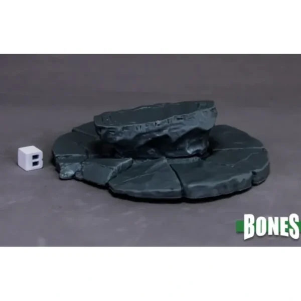 Store Sacrificial Altar: Bones RPR 77630 - Miniature Marvels: Airplane Models & Painted Dice Miniature