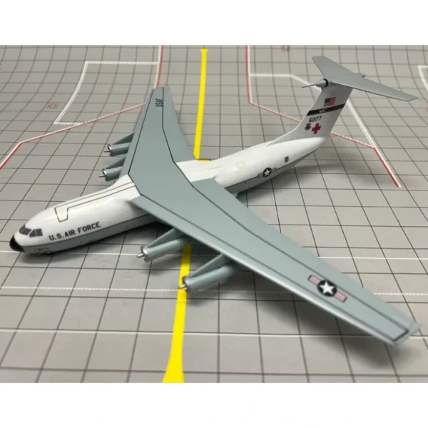 Store Sky Classics 1:200 C-141A Starlifter USAF Hanoi Taxi 60177 - Miniature Marvels: Airplane Models & Painted Dice Airplane Model