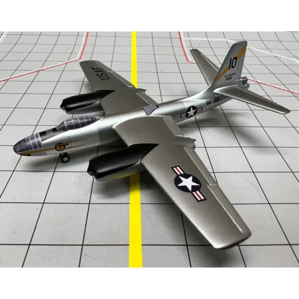 Online Sky Classics 1:200 USAF B-45 85th BS Sculthrope 1955 - Miniature Marvels: Airplane Models & Painted Dice Airplane Model
