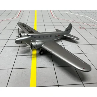 Best Sky Classics 1:200 Western Air Express Boeing 247 - Miniature Marvels: Airplane Models & Painted Dice Airplane Model