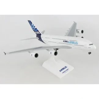 Best Sky Marks SKR380 1:200 Airbus A380 - Miniature Marvels: Airplane Models & Painted Dice Airplane Model