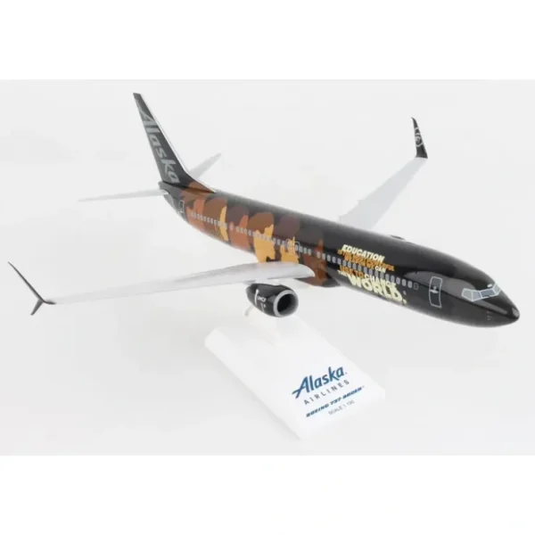 Fashion SkyMarks 1:130 Alaska Boeing 737-900 SKR1082 - Miniature Marvels: Airplane Models & Painted Dice Airplane Model