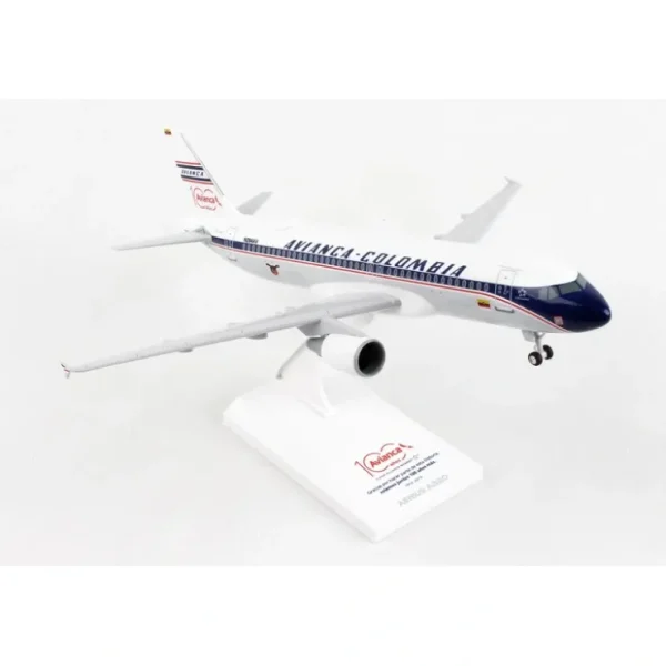 Hot SkyMarks 1:150 Avianca Airbus A320 SKR1033 - Miniature Marvels: Airplane Models & Painted Dice Airplane Model