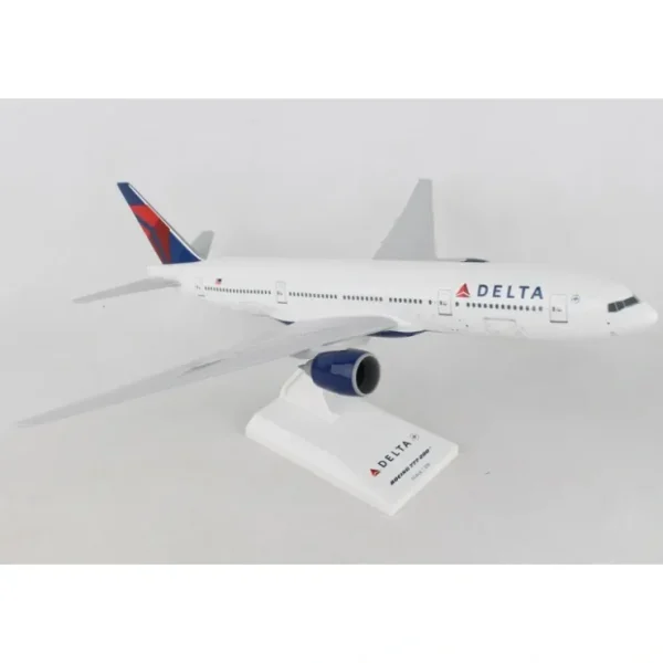 Clearance SkyMarks 1:200 Delta Boeing 777-200 SKR374 - Miniature Marvels: Airplane Models & Painted Dice Airplane Model