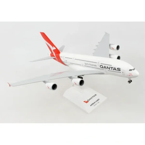 Fashion SkyMarks 1:200 Qantas Airbus A380 VH-OQF "Spirit of Australia" SKR1000 - Miniature Marvels: Airplane Models & Painted Dice Airplane Model