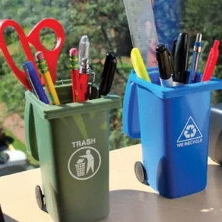Flash Sale The Mini Curbside Trash & Recycle Can Set - Awesome Pen/Pencil Holder with lids - Miniature Marvels: Airplane Models & Painted Dice Egpull