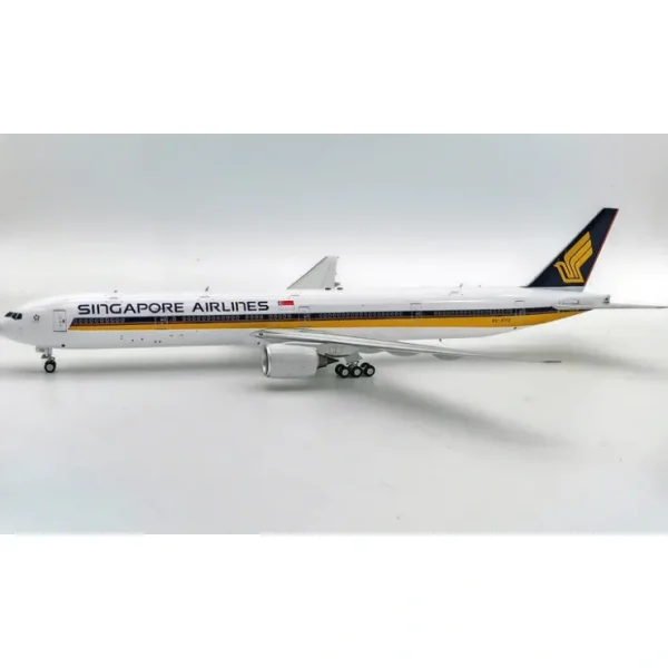 Fashion WB Models WB-777-3-020 1:200 Singapore Airlines 9V-SYG - Miniature Marvels: Airplane Models & Painted Dice Airplane Model