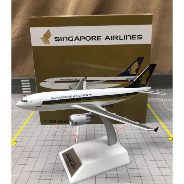 *WB Models WB-A310-3-003 1:200 Singapore Airlines Airbus A310 - Miniature Marvels: Airplane Models & Painted Dice* Airplane Model